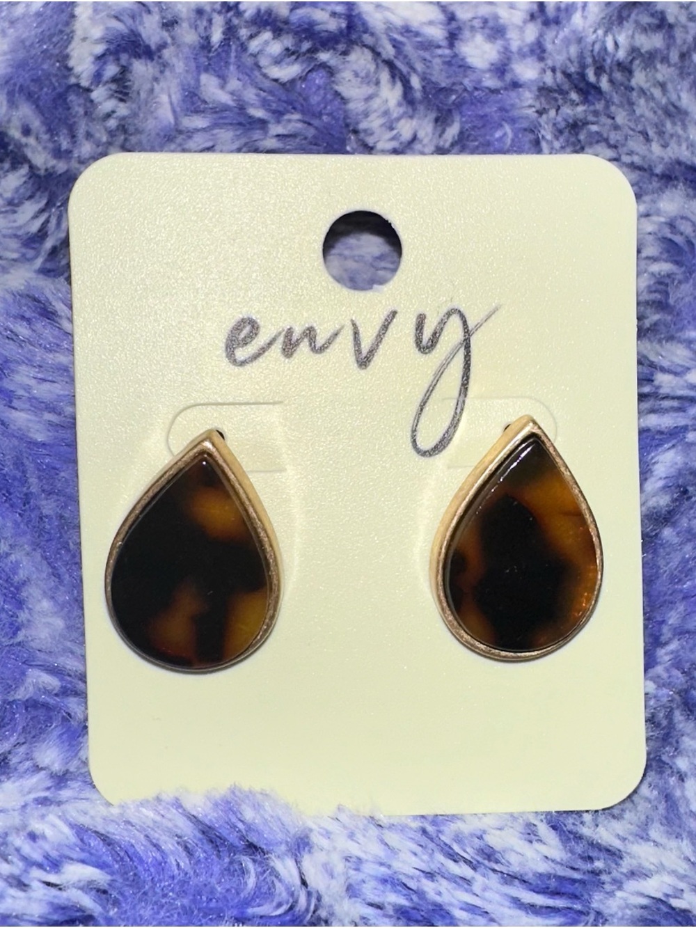 envy Tortoiseshell Teardrop Stud Earrings in Brown and Black